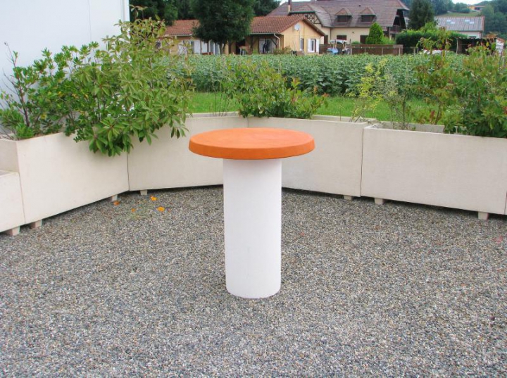 Table pause café Moka béton mixte blanc/orange